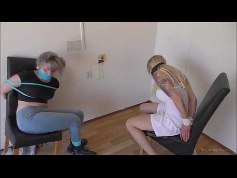 ❤️ Asılı / bağlanmış və ağzı bağlanmış / çətinlik içində olan qız ❤️❌ Sikişmə videosu  az.shufflesex-com.ru ﹏