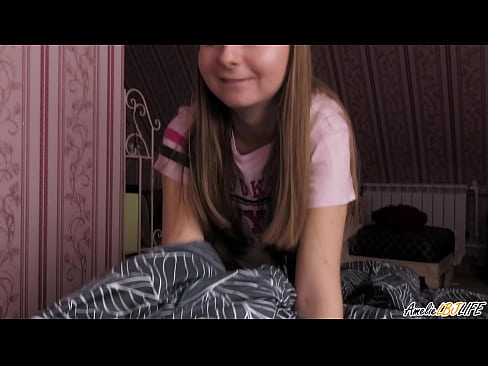 ❤️ Blondie onun BFF-ni dərindən sorur və ağzına boşaldır ❤️❌ Sikişmə videosu  az.shufflesex-com.ru ﹏